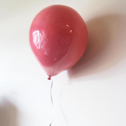 Ceramic balloon: classic round, large size in bright coral