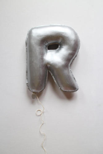 Ceramic letter balloon: R
